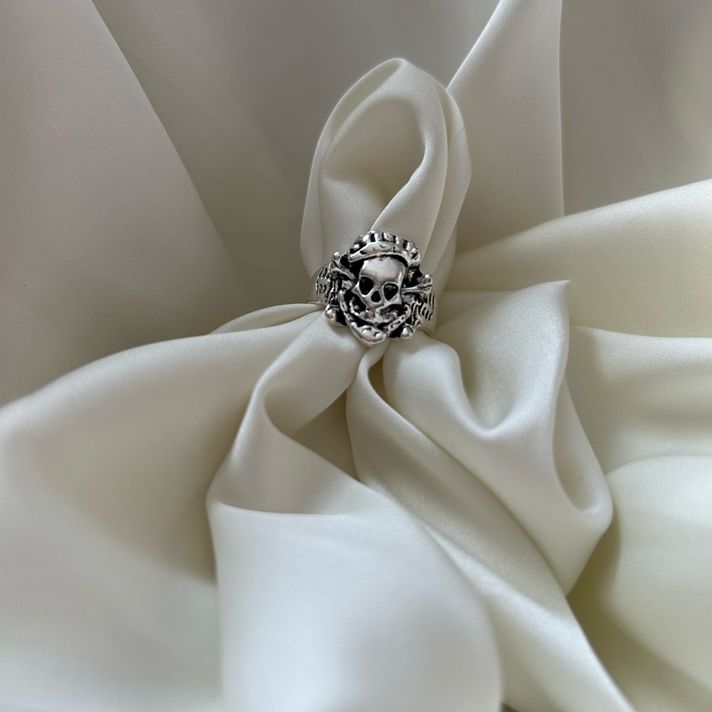 Skull Rings - Picture 10 of 16
